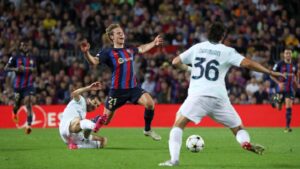 برشلونة يبدأ حلم دوري أبطال أوروبا من بوابة إنتر
