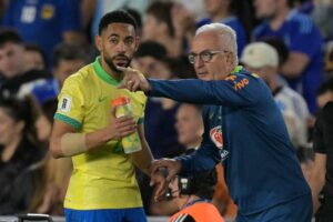 ميسي يعلق على  تصريح رافينيا.. والاتحاد البرازيلي يطلب انشيلوتي
