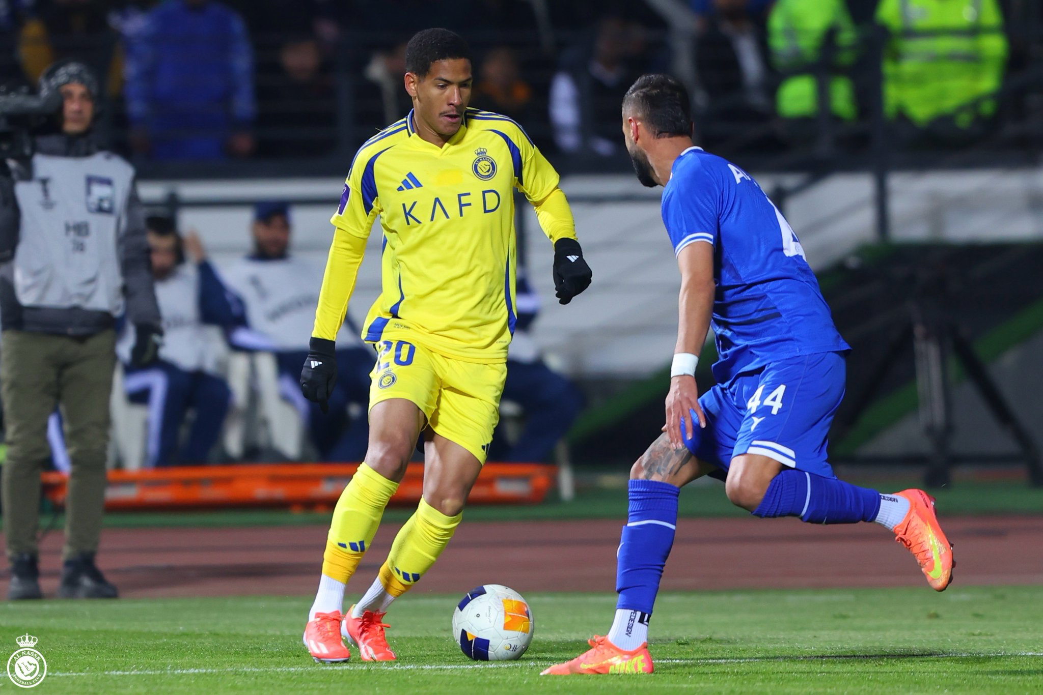 النصر والاستقلال يتعادلان 0-0 بغياب رونالدو
