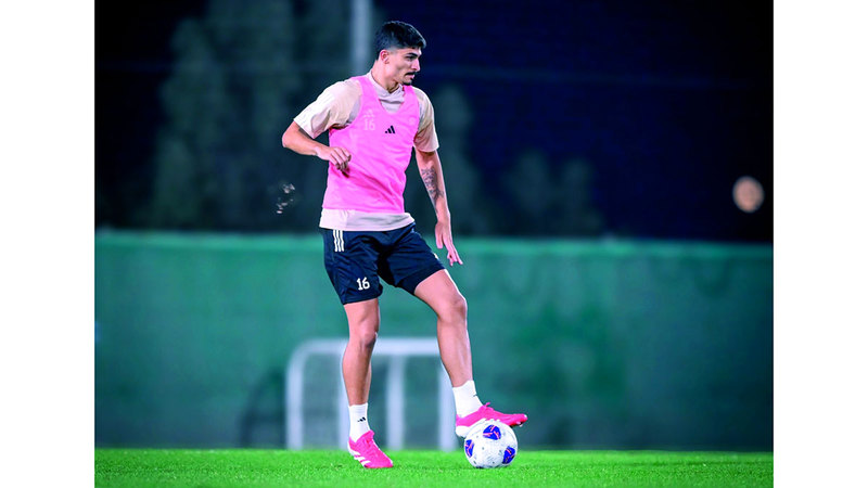 متشوق لخوض أول مباراة مع منتخب الإمارات
