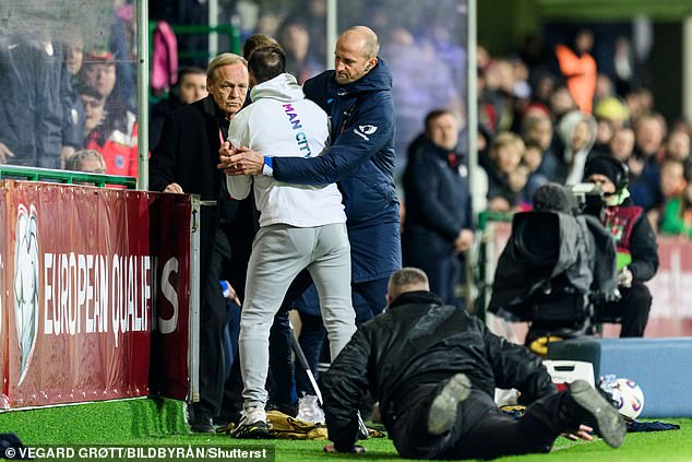 لاعب بريميرليغ سابق يمنع مضايقة هالاند.. وإيطاليا تخشى النرويج
